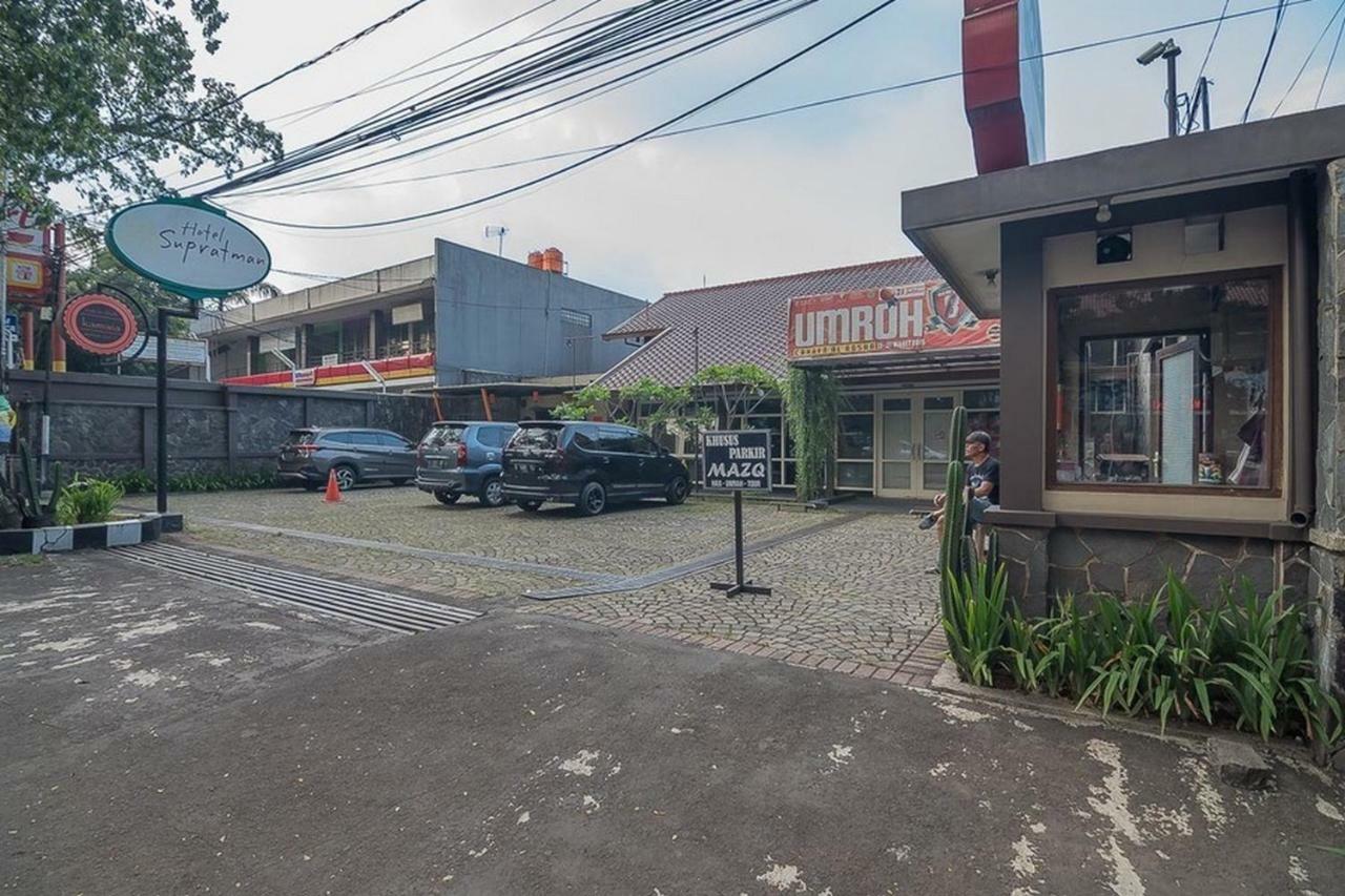 RedDoorz plus near Museum Geologi Bandung Bagian luar foto